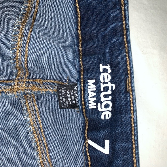 Jeans - Picture 3 of 4